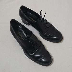 Vintage Robert Clergerie Women 8 Leather Heeled Oxford Shoes black